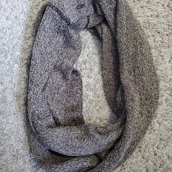 calvin Klein Infinity Knit Scarf - Picture 2 of 6